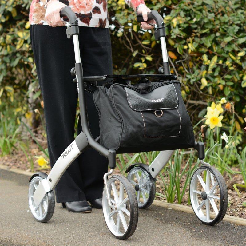 Rollator Let’s Go Out van Trust Care