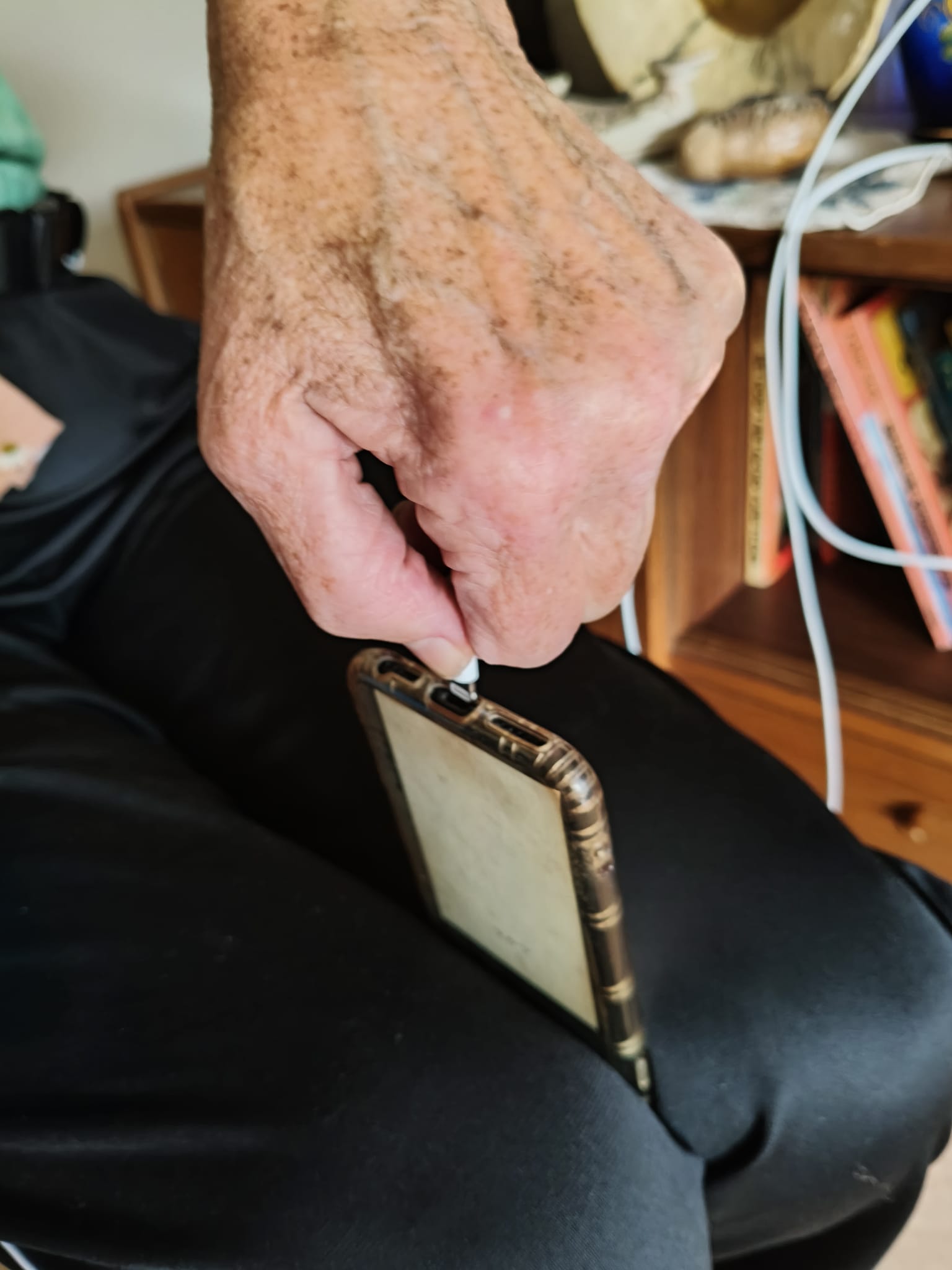 25-09-20 oplader in uit (1)